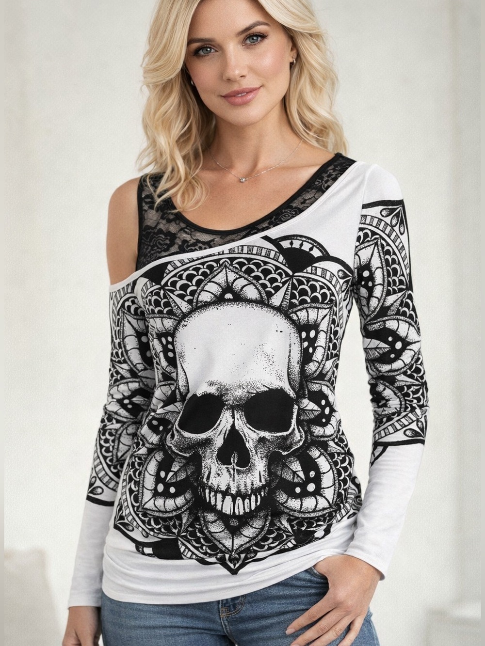 FashionWT Dark Print Skull Graphic Cold Shoulder Long Sleeve Shirt Ladies 1X